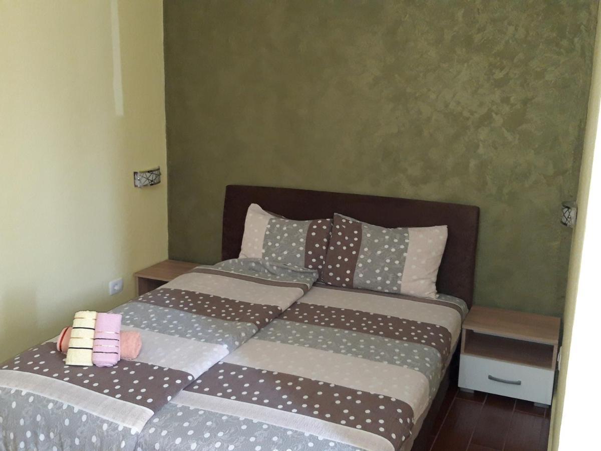 Kazablanka Rooms Aerodrom Susunja Exterior photo