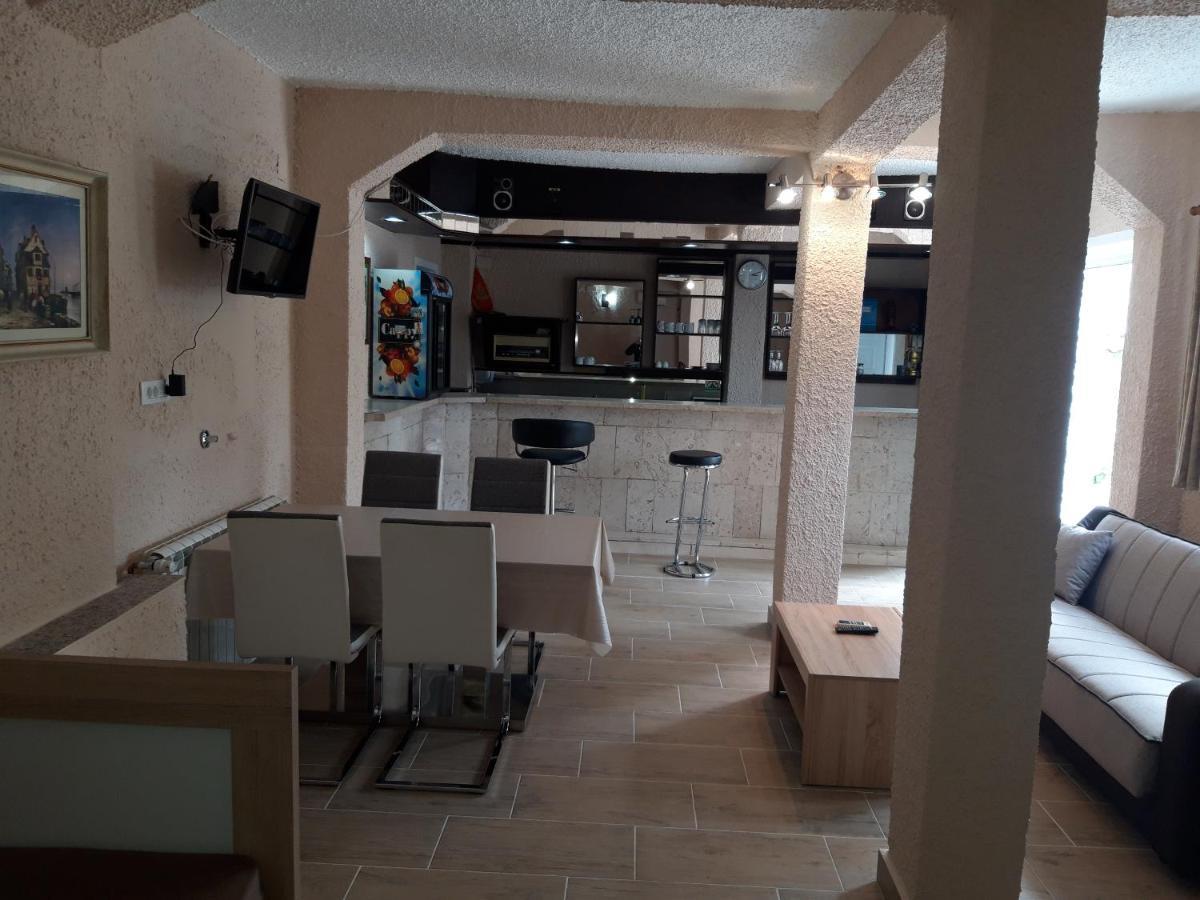 Kazablanka Rooms Aerodrom Susunja Exterior photo